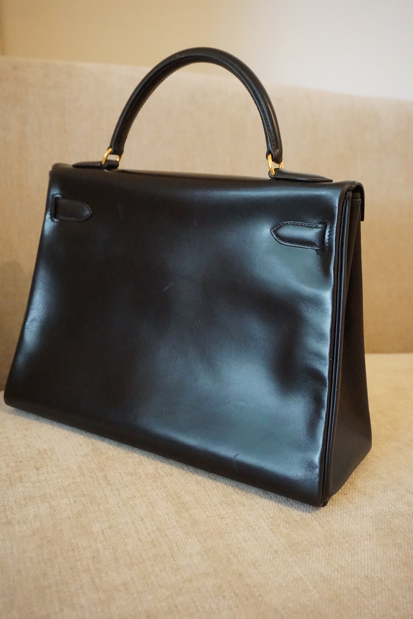 Pre-Loved Hermès Kelly 32 Black Box