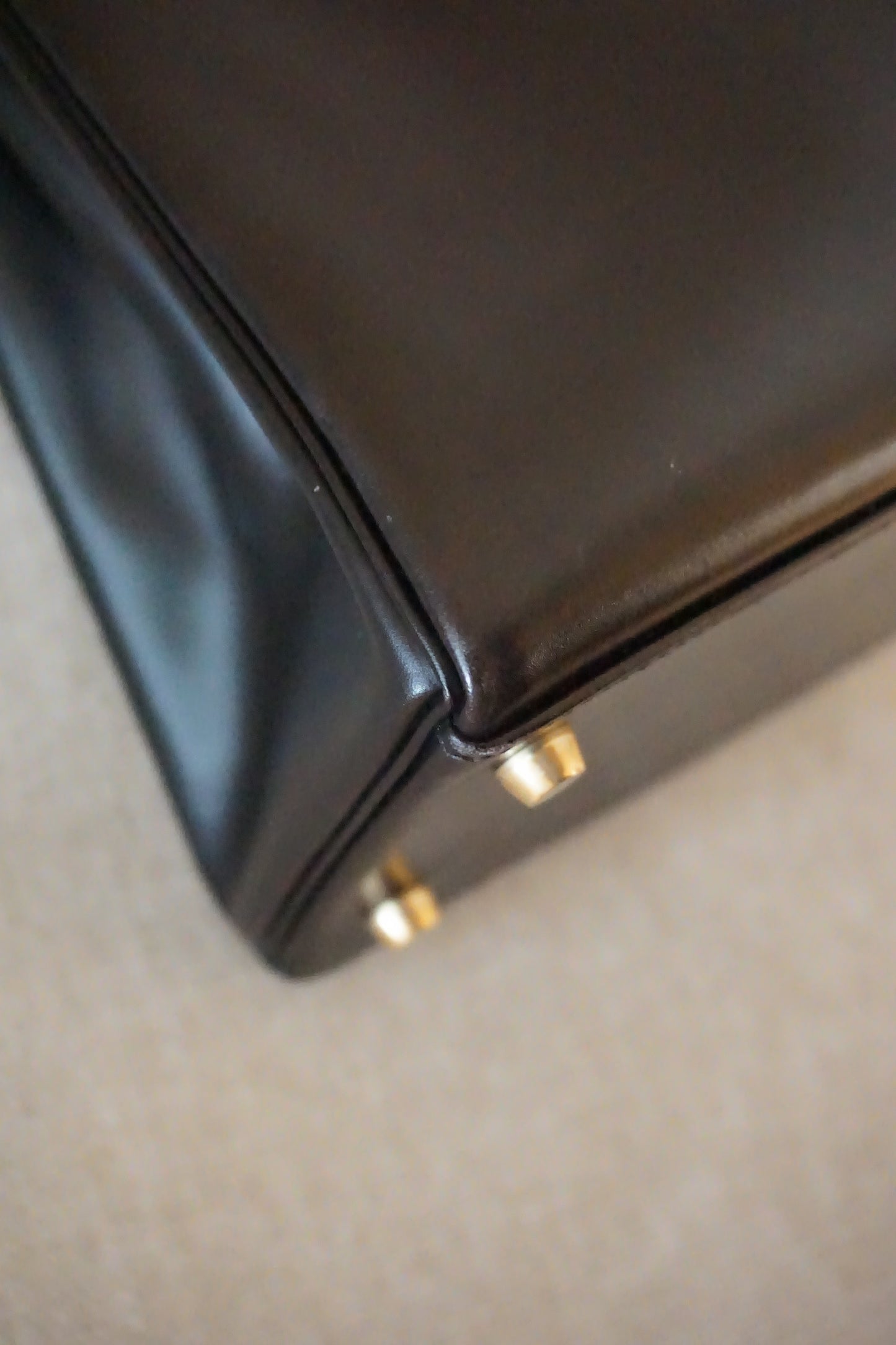 Pre-Loved Hermès Kelly 32 Black Box