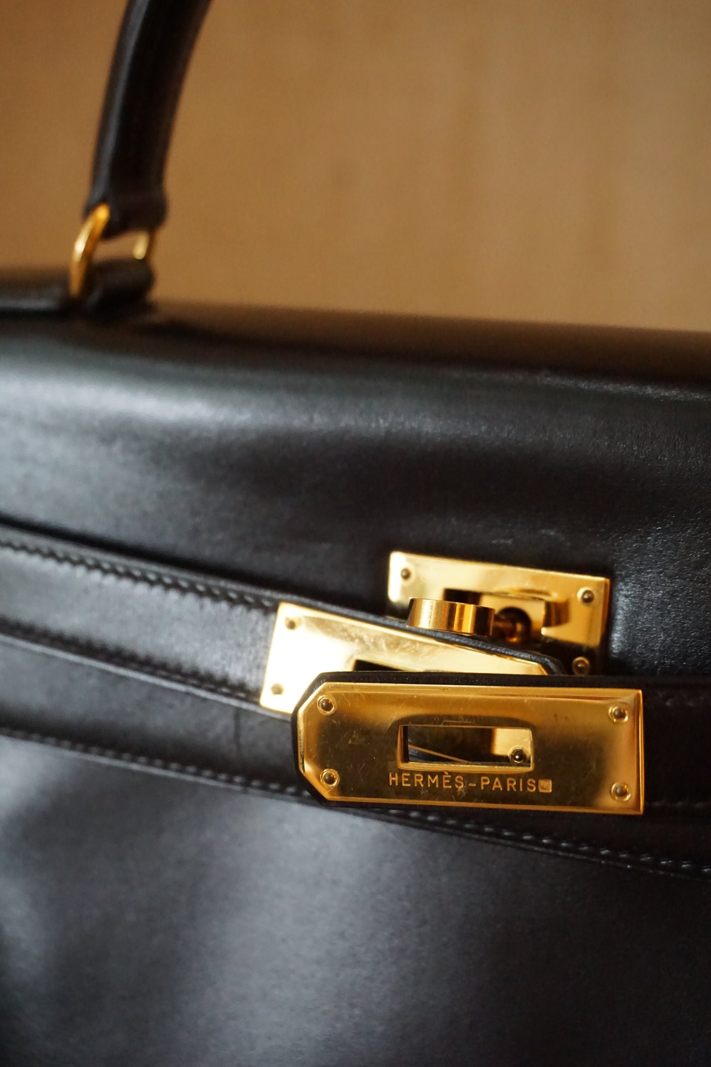Pre-Loved Hermès Kelly 32 Black Box
