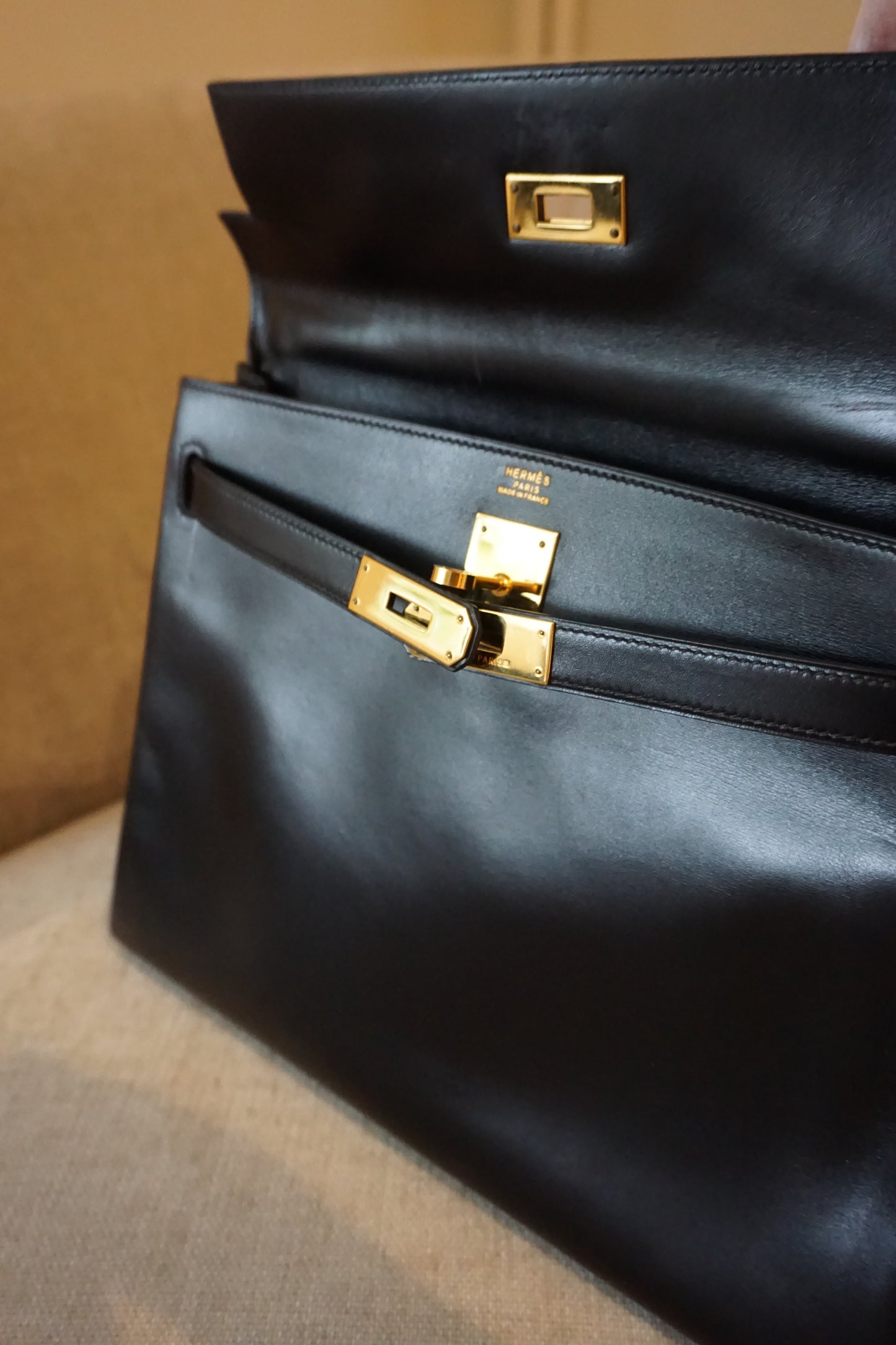 Pre-Loved Hermès Kelly 32 Black Box