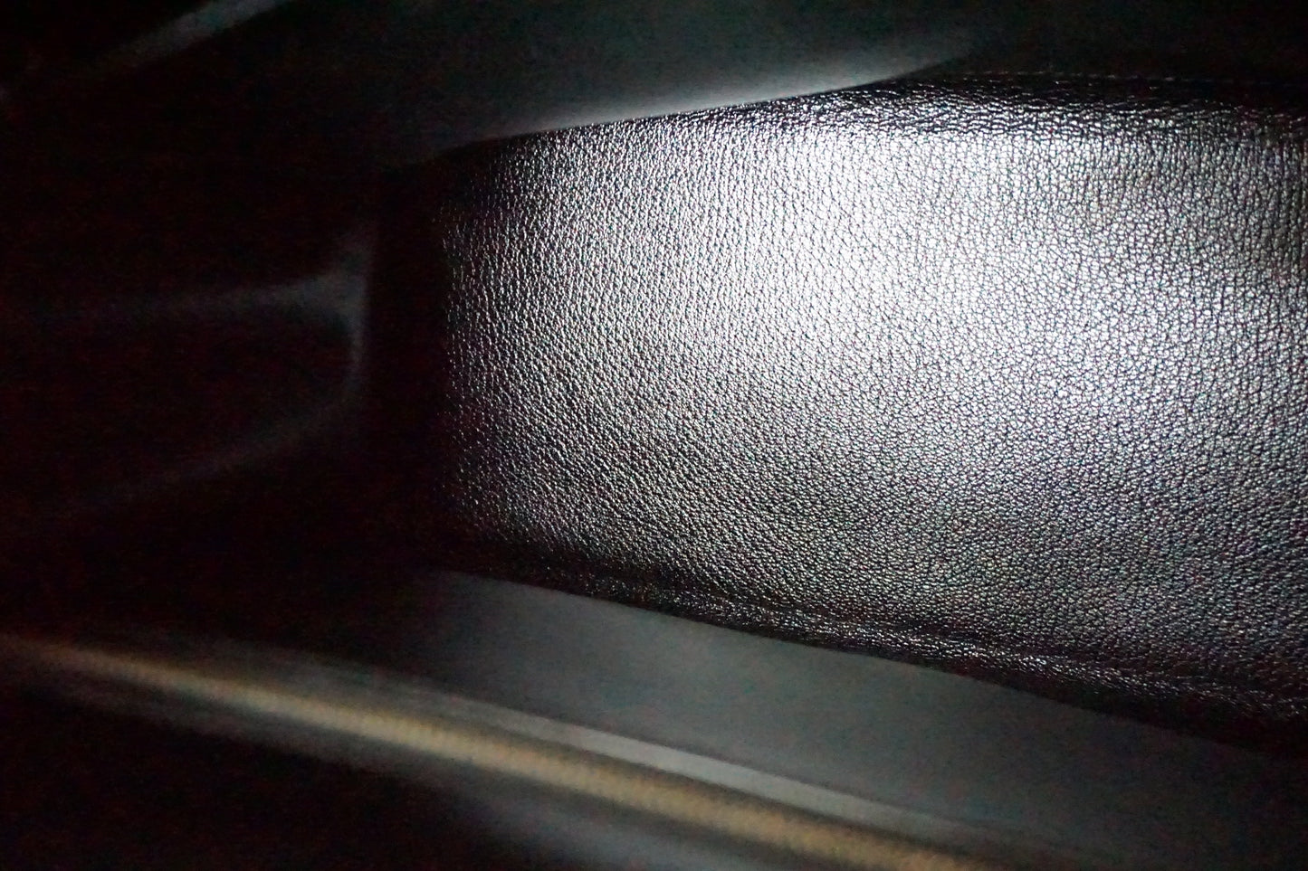 Pre-Loved Hermès Kelly 32 Black Box
