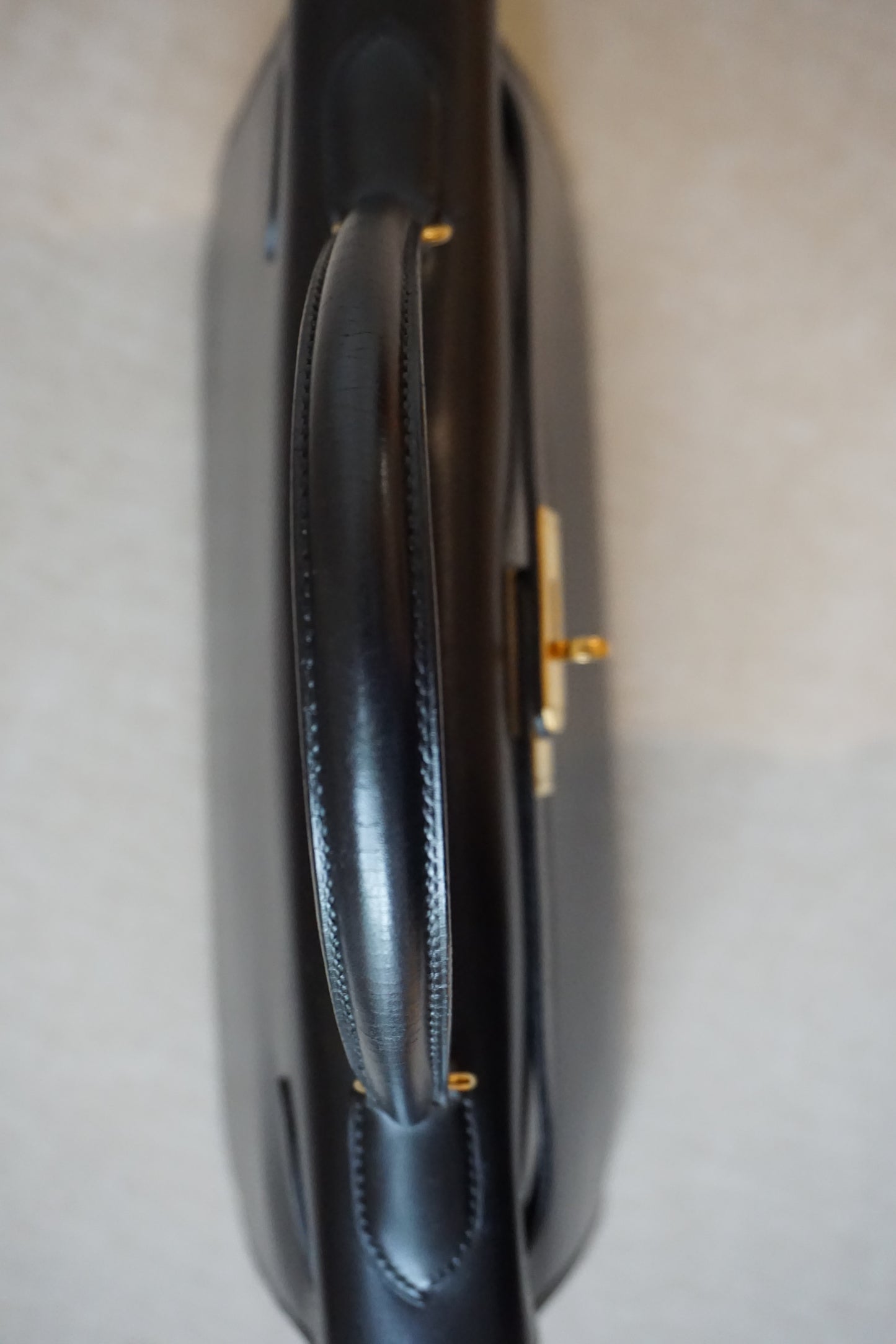 Pre-Loved Hermès Kelly 32 Black Box