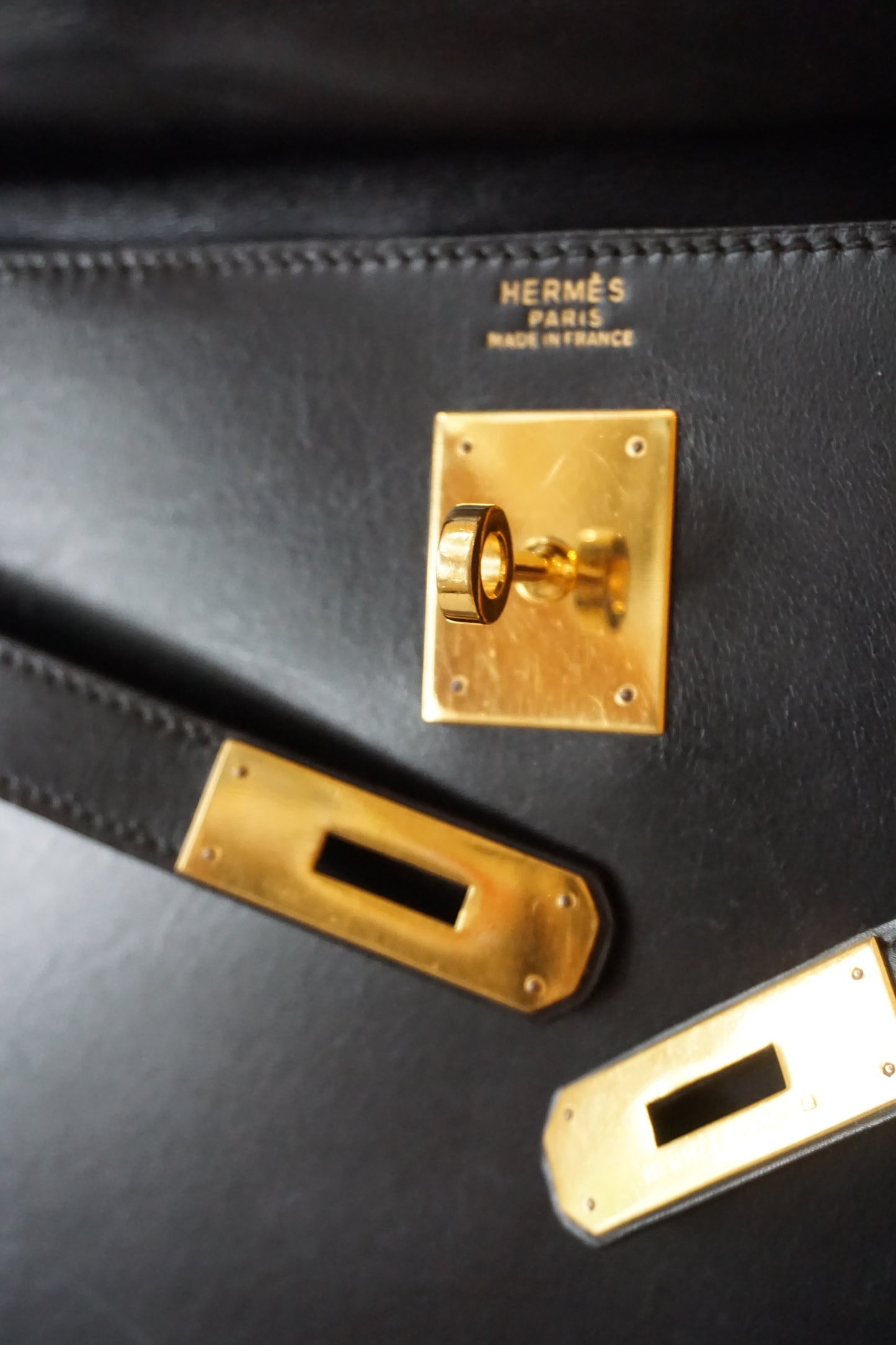 Pre-Loved Hermès Kelly 32 Black Box