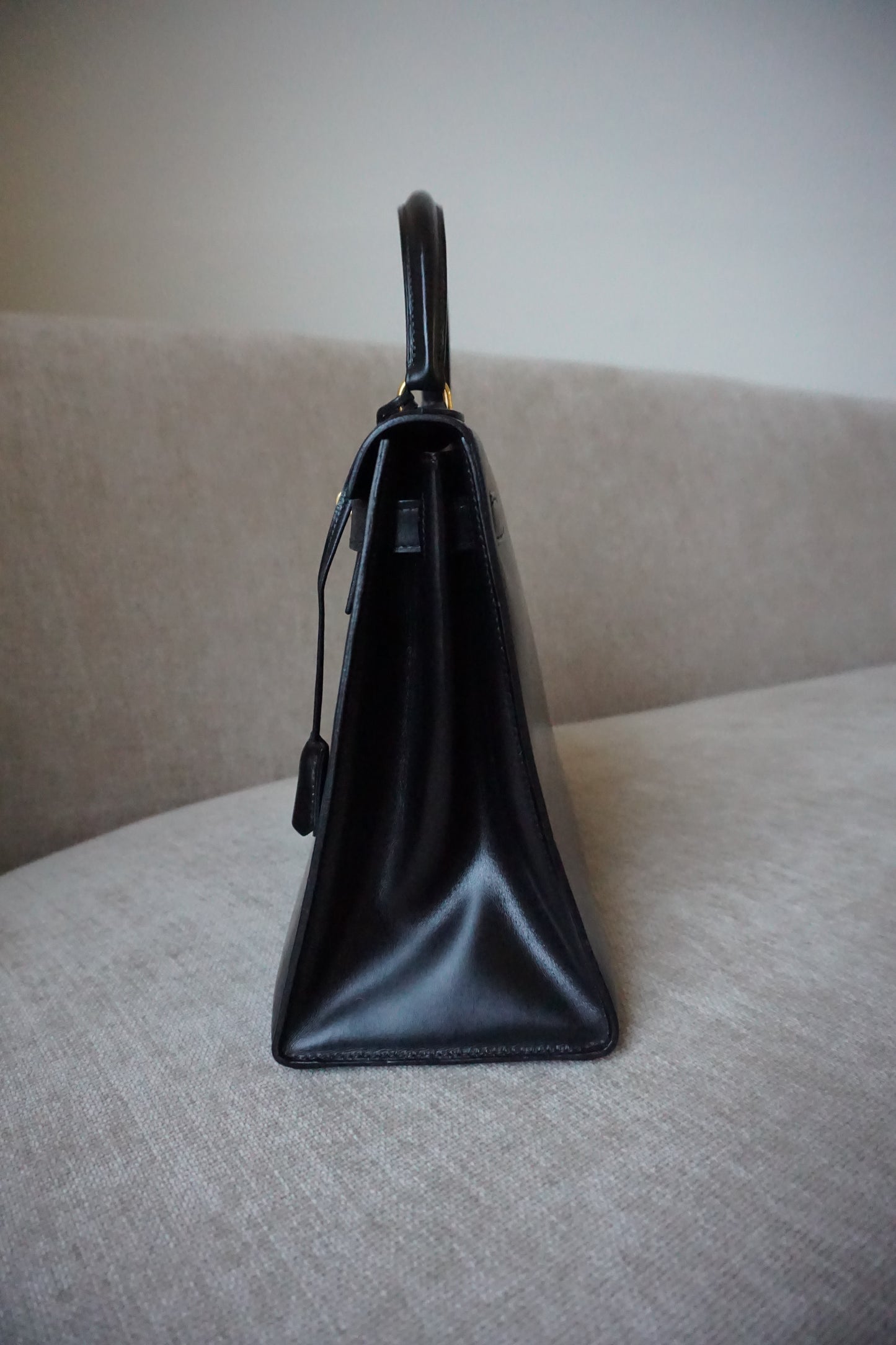 Pre-Loved Hermès Kelly 28 Black Box