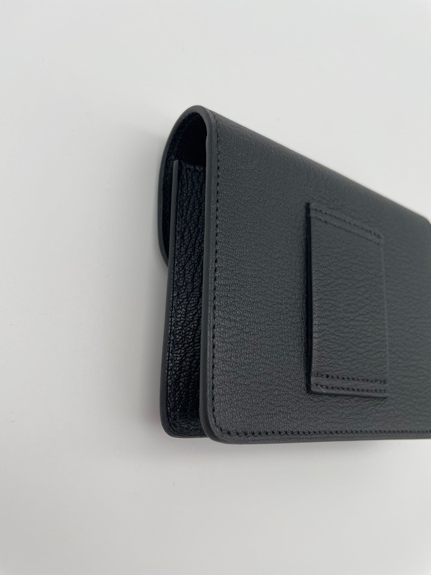 Pre-Loved 2023 Hermès Black Roulis Slim Wallet