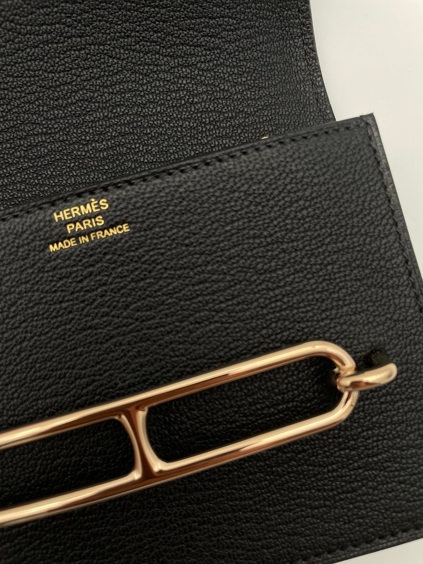 Pre-Loved 2023 Hermès Black Roulis Slim Wallet