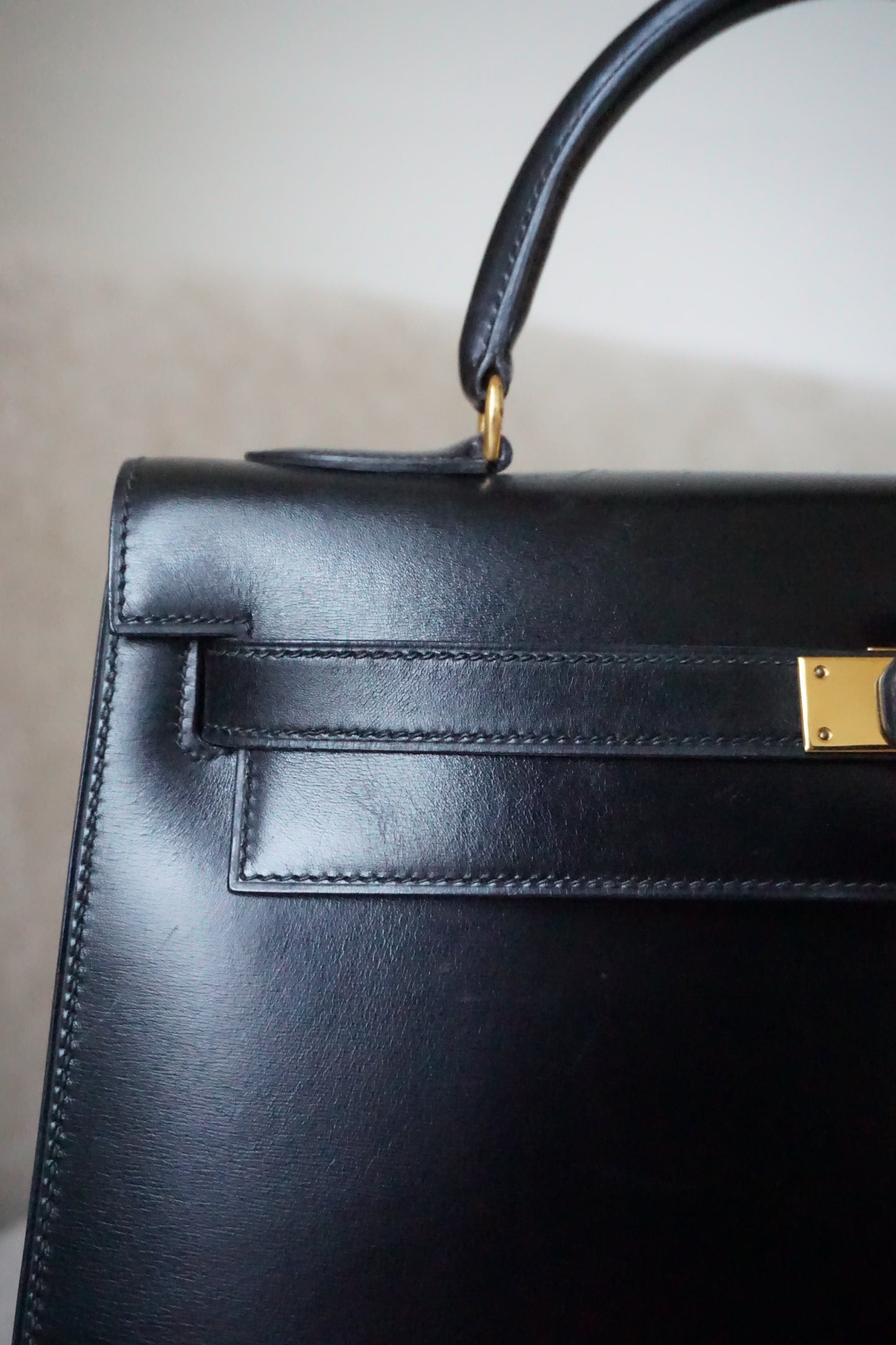 Pre-Loved Hermès Kelly 32 Black Box