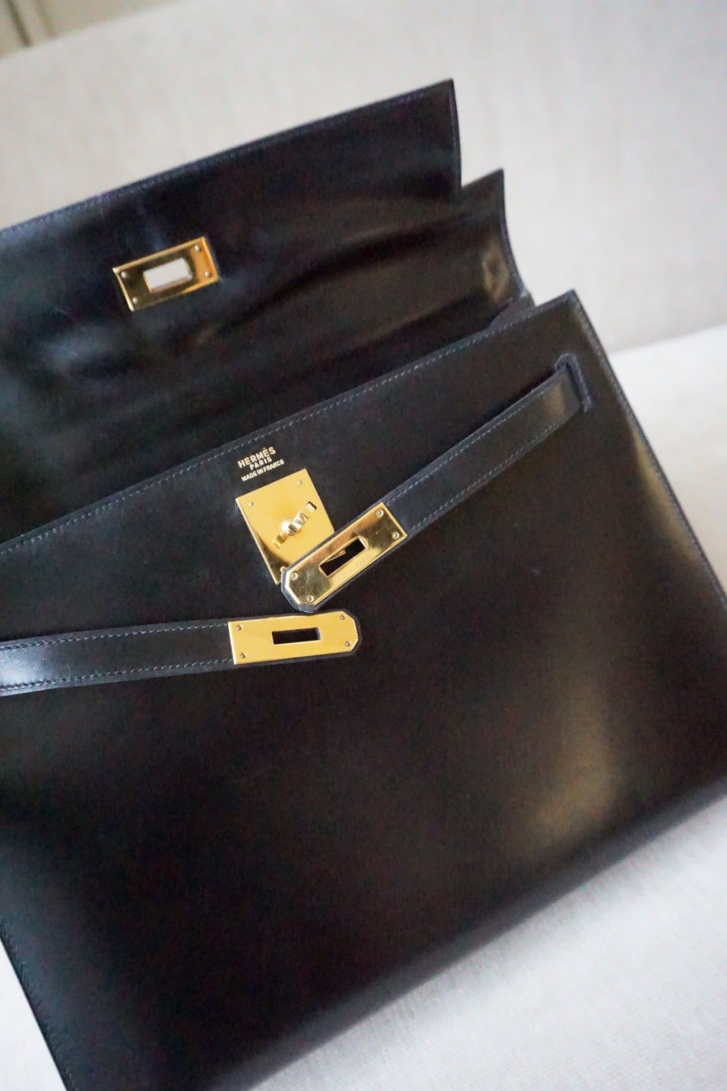 Pre-Loved Hermès Kelly 32 Black Box